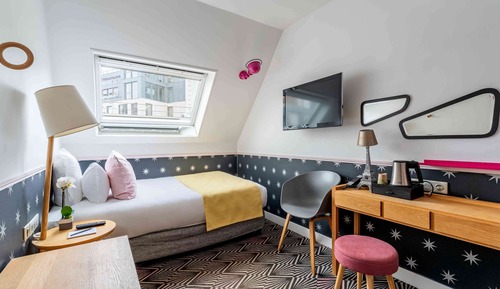 Single Room - Free soft minibar, courtesy tray, Chromecast - Digital press