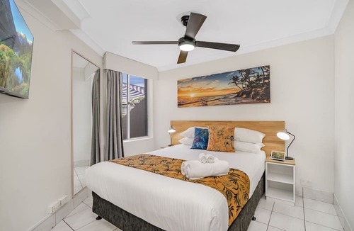 Nelson Bay Hotel | Nelson Towers Motel & Apartments