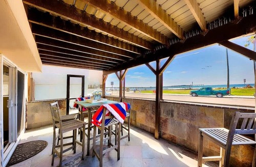 Ocean Beach Condo | OB Pier 1 - Steps to beach and restaurants