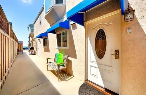 Ocean Beach Condo | OB Pier 1 - Steps to beach and restaurants