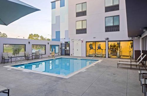 Pacific Beach Hotel | Fairfield Inn & Suites by Marriott San Diego Pacific Beach