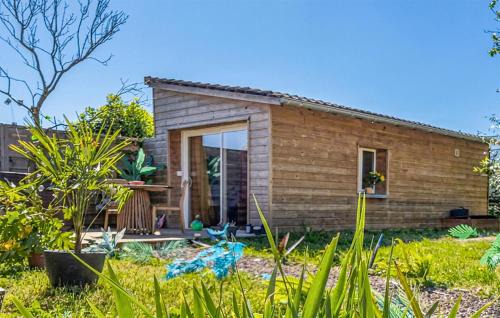 1 Bedroom Stunning Home In Escames